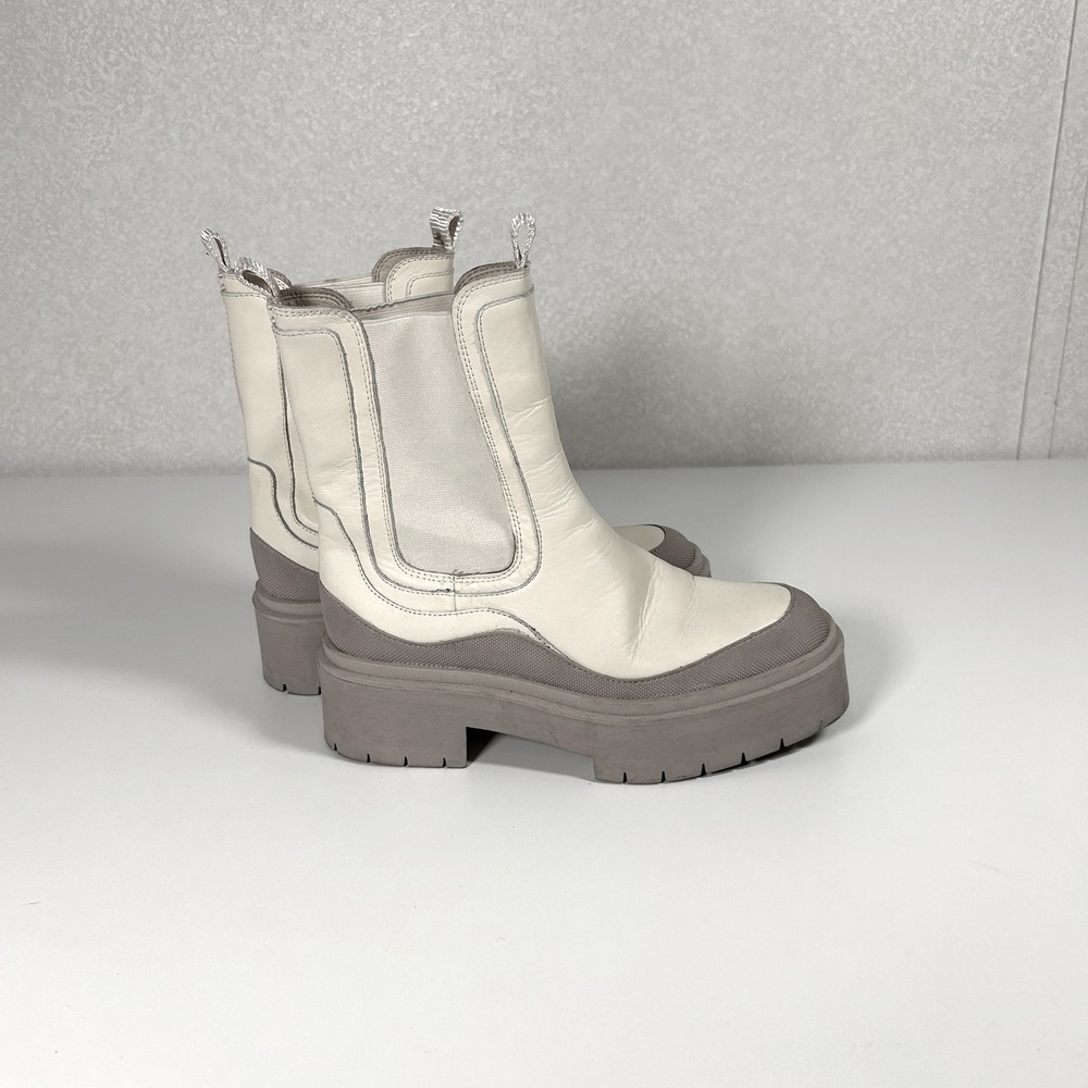 Sam Edelman Lulia Boots Women's US 7 Ivory cream Leather lugsole Chelsea